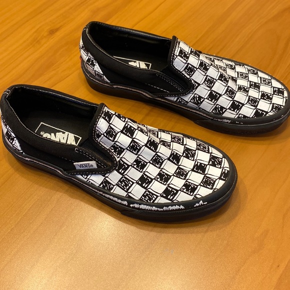 Womens Vans. Size 6. Clean. New condition - Picture 1 of 6